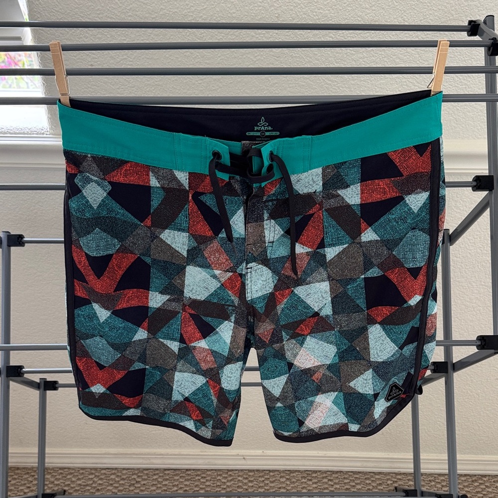 EUC M’s PrAna Boardshorts, Green Geo pattern, 34w